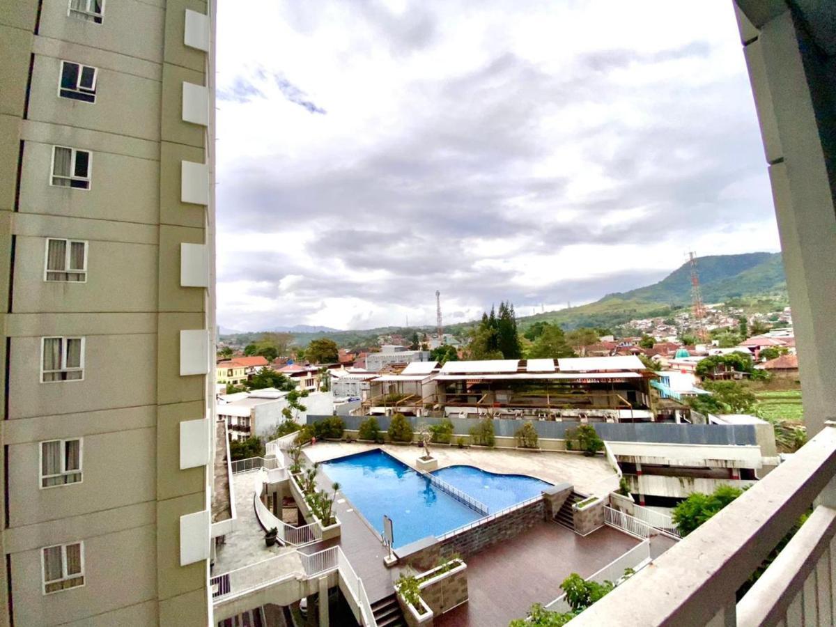 Skyland City Hotel Jatinangor Cilimus エクステリア 写真