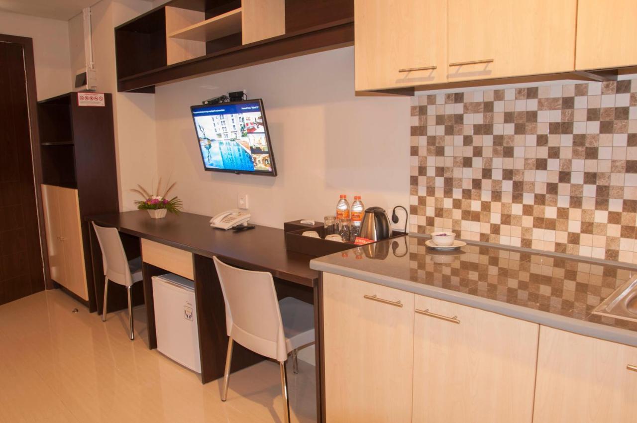 Skyland City Hotel Jatinangor Cilimus エクステリア 写真